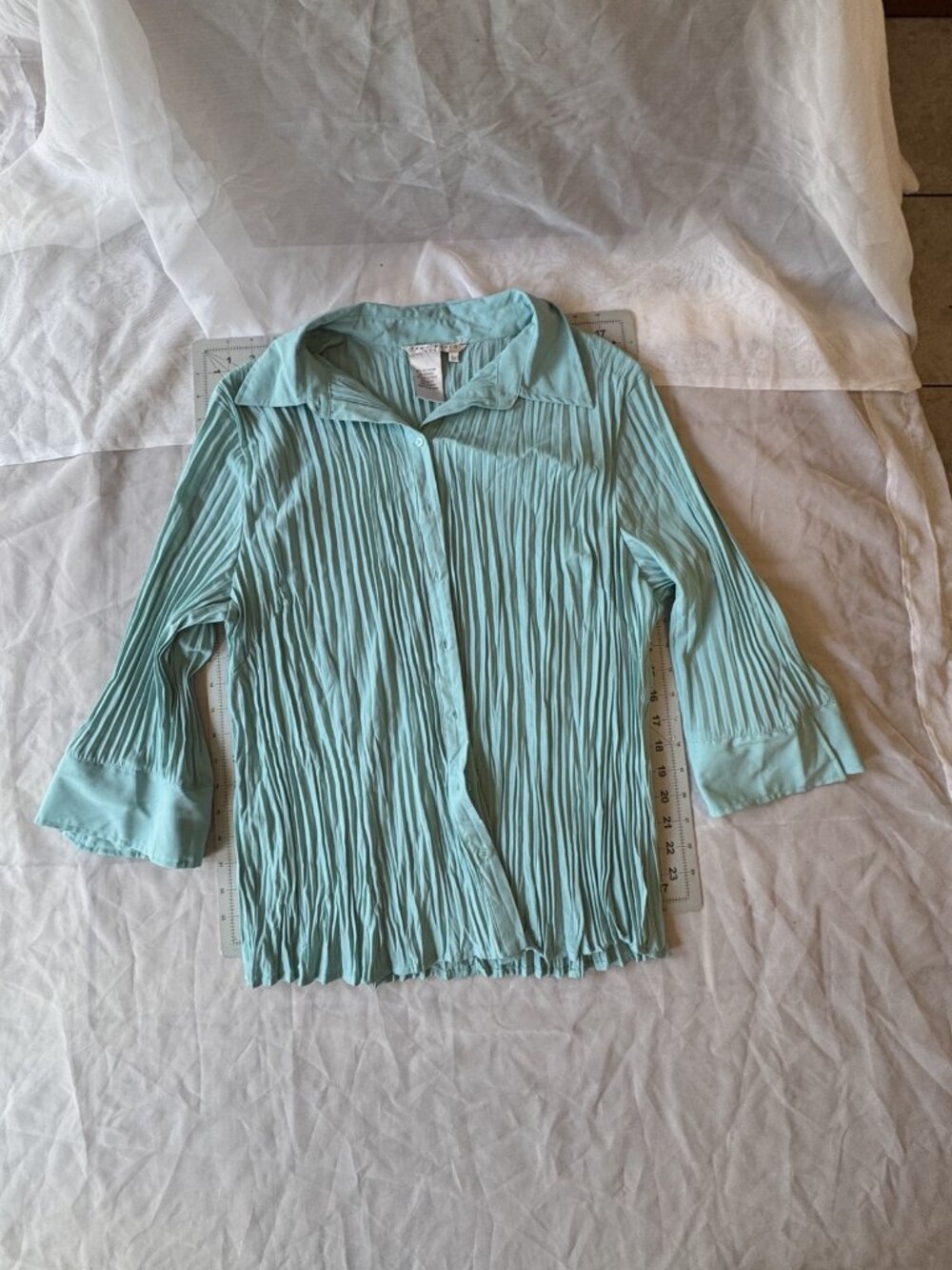 Fred David Woman Aqua Pleated Button Front Blouse Size 2X